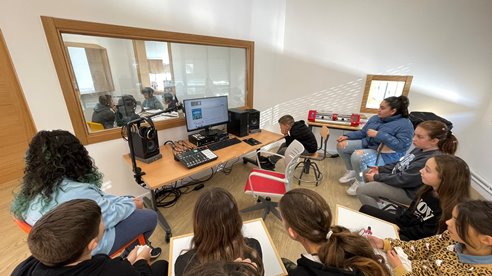 Día Mundial da Radio 2023: Radio e Paz